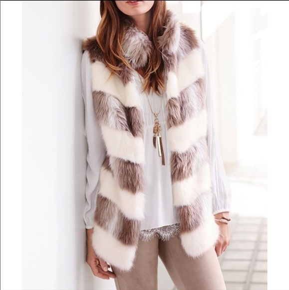 White House Black Market Faux Fur Chevro Striped Vest in brown and white Size SP - Picture 1 of 16